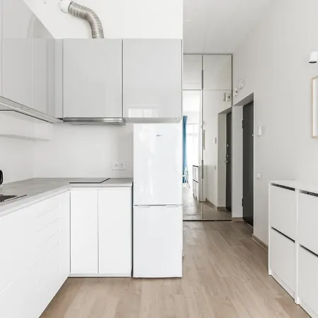 Center Studio, Parking, 16 Apartman *