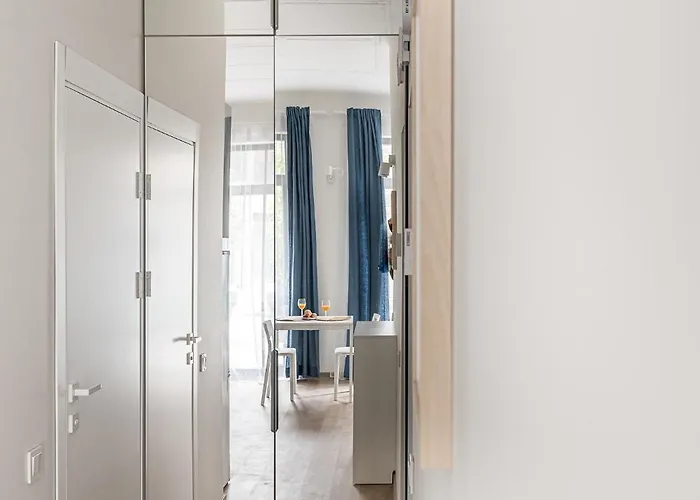 Center Studio, Parking, 16 Apartment